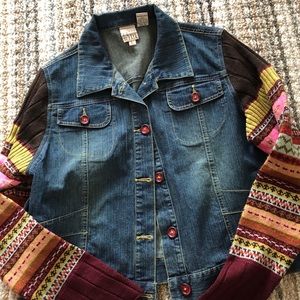 Gorgeous jean jacket with arm stitching
